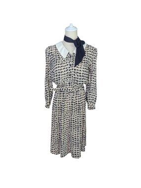 VTG Carriage Court Dress With Black Abstract Print White Collar & Belt Long